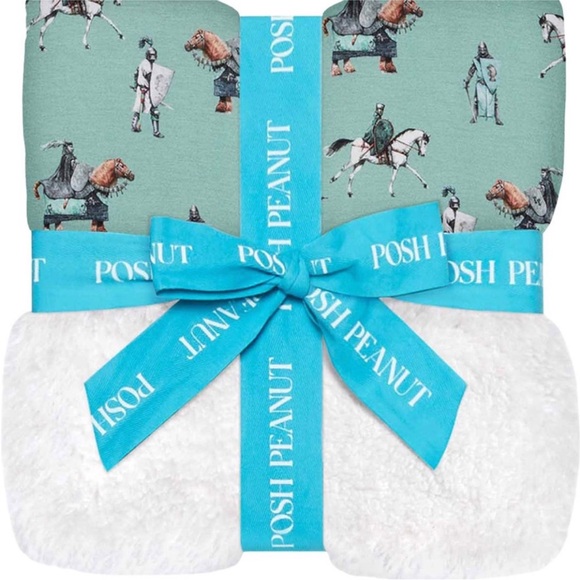 Posh Peanut Other - Posh Peanut NWT Limited Edition Wallace Patio Knight Print Plush Papiok Blanket